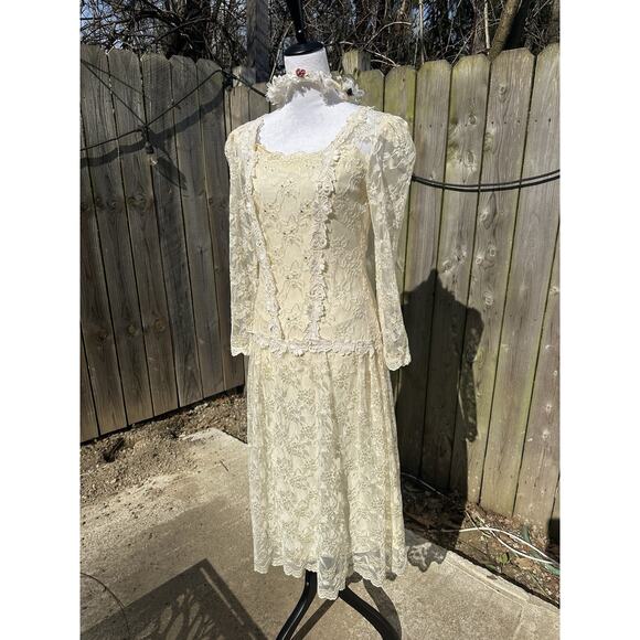 Vintage 70's Greenco Maid Wedding Dress Ivory Lace With Veil Long Sleeve Size 4 - Picture 1 of 16